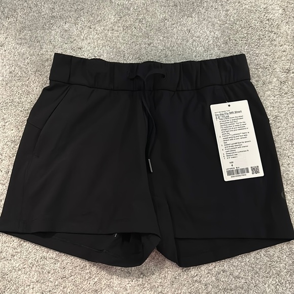 lululemon athletica Pants - Lululemon On the Fly MR Short 2.5” flux